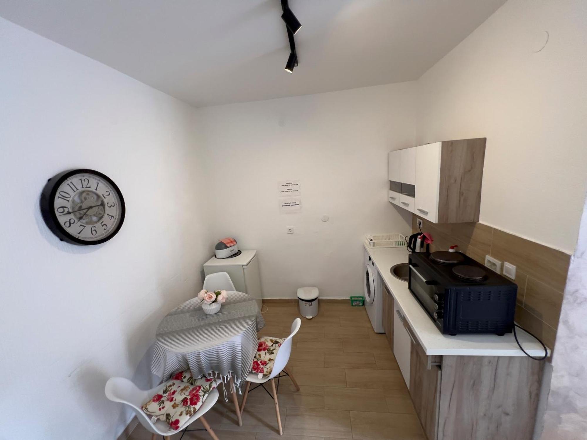 Casa Apartments, One-bedroom